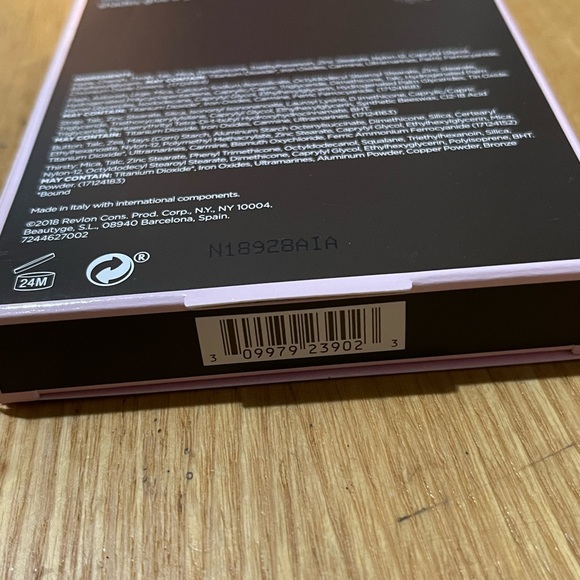 NIB!! LAST ONE!! DISCONTINUED FLESH STARSHINE EYESHADOW PALETTE - Picture 6 of 11